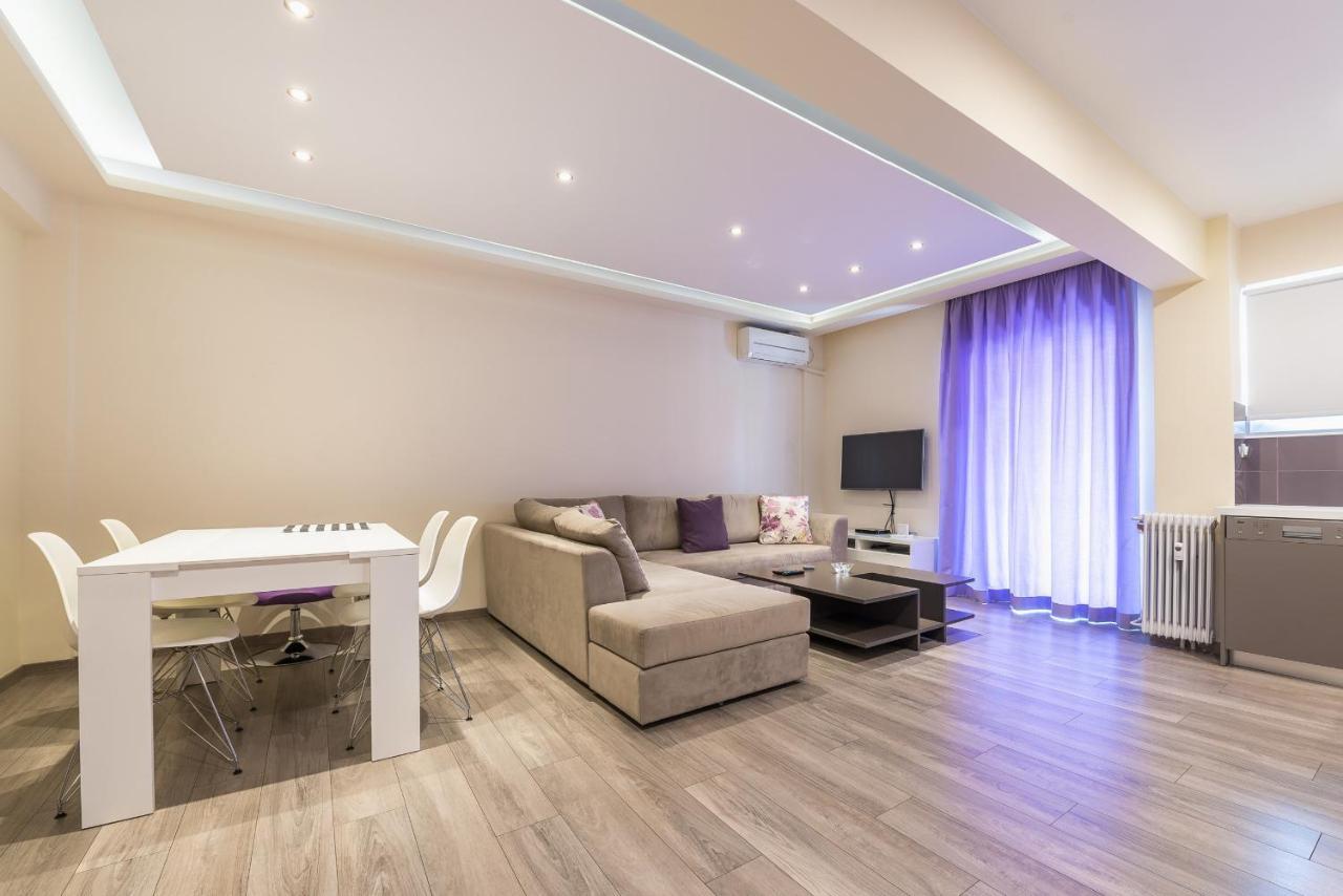 An Impressive 2 Bdr Apt In Glyfada Atenas Exterior foto